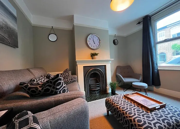 Charming 3 Bedroom Property In Bury St Edmunds